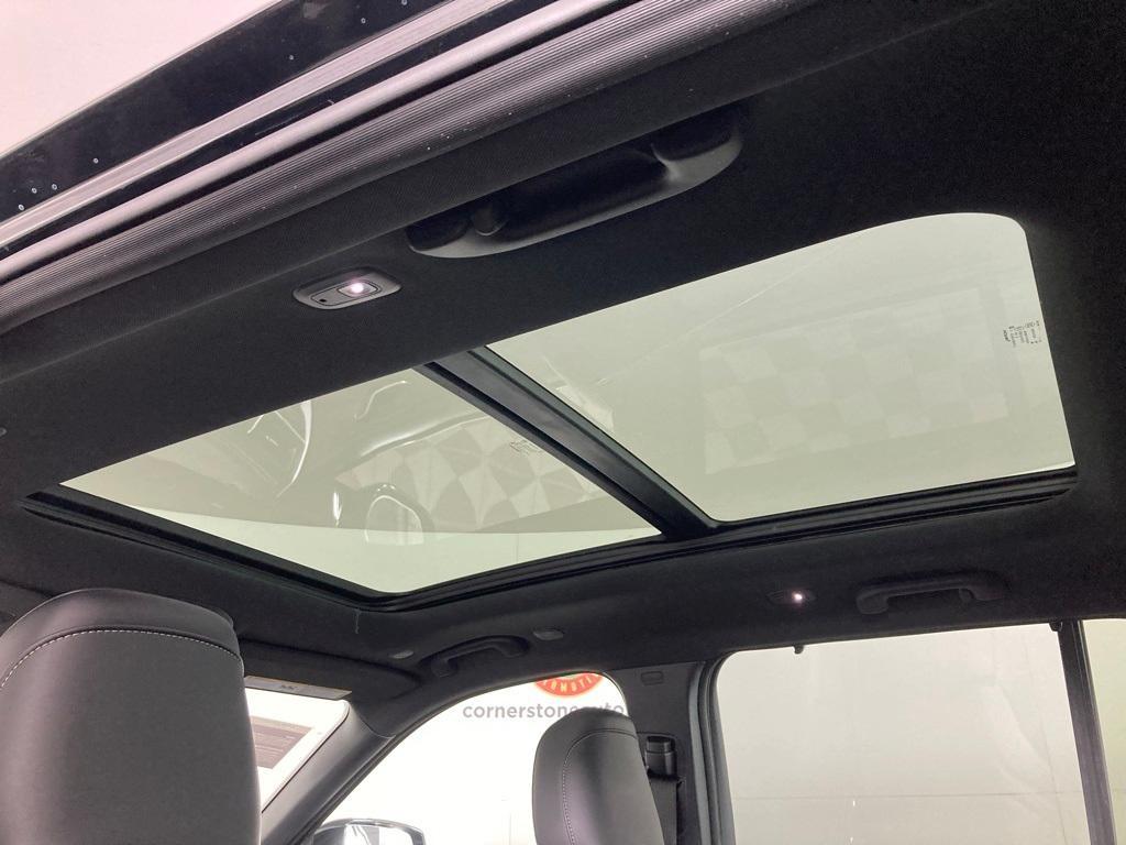 new 2025 Jeep Grand Cherokee car, priced at $50,999