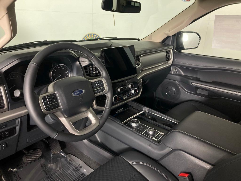 new 2024 Ford Expedition car, priced at $65,998