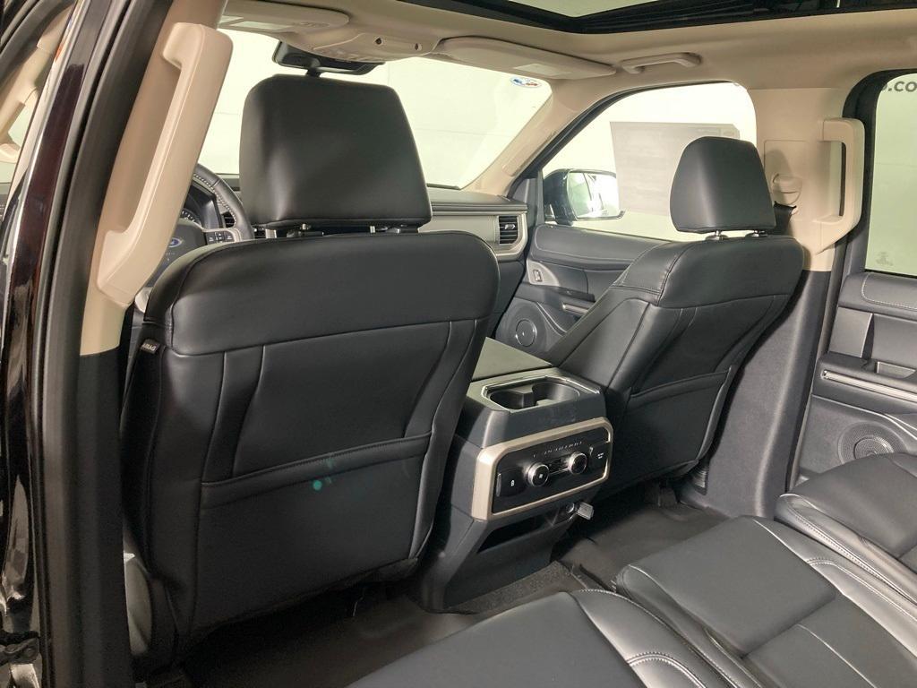 new 2024 Ford Expedition car, priced at $65,998