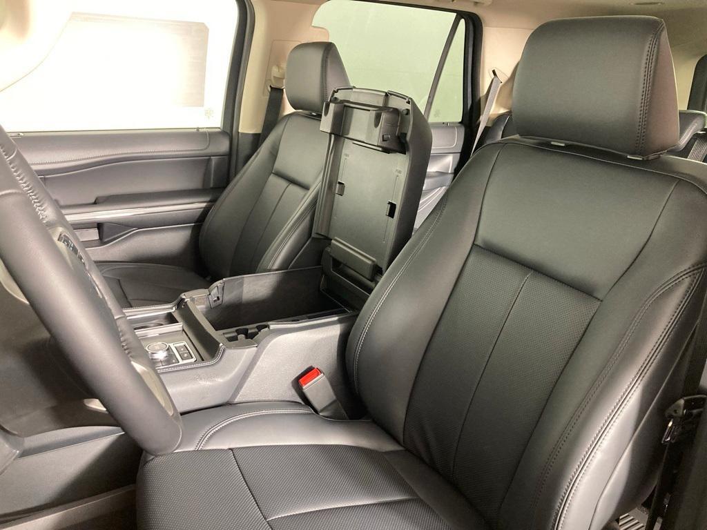 new 2024 Ford Expedition car, priced at $65,998