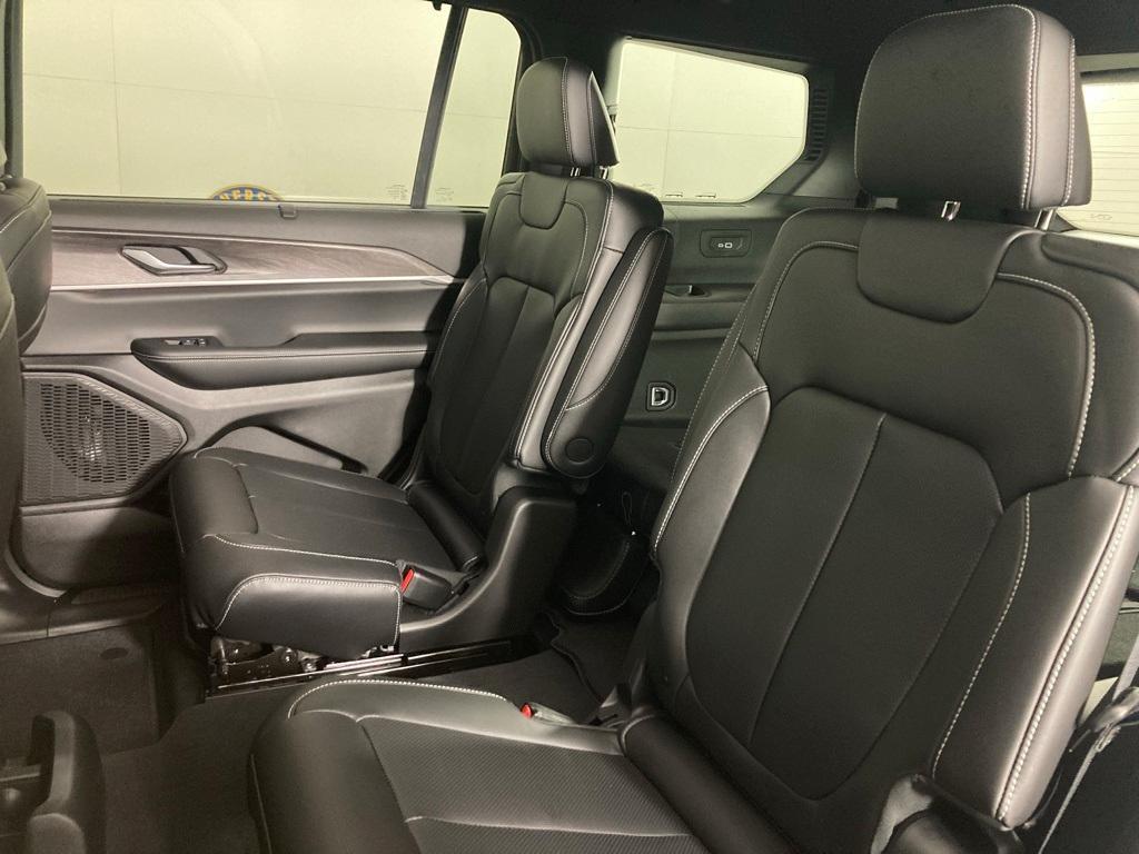 new 2025 Jeep Grand Cherokee L car, priced at $52,117