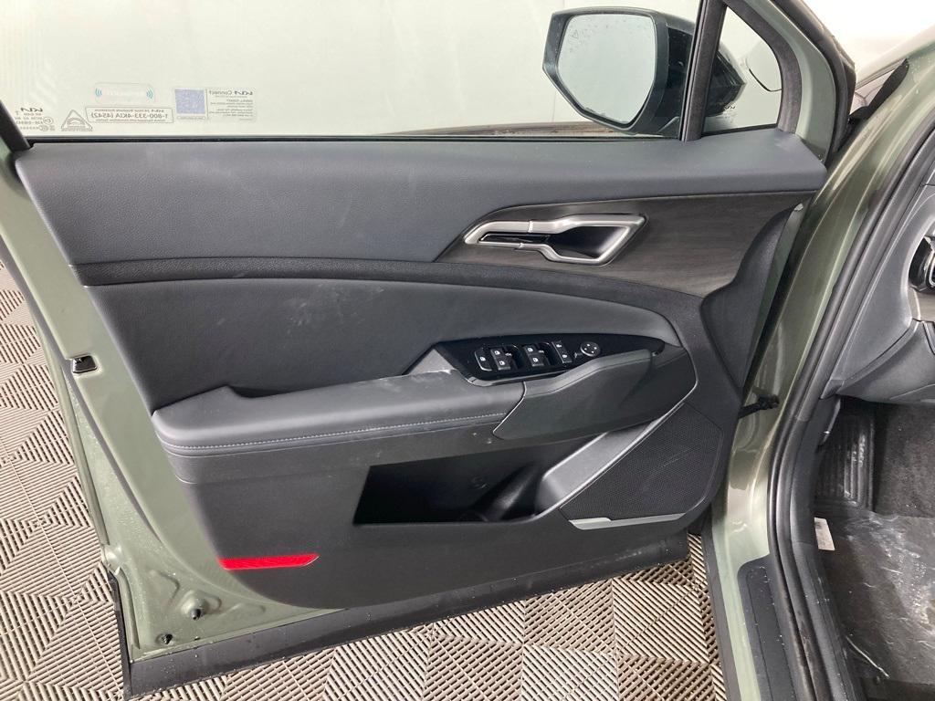 used 2025 Kia Sportage car, priced at $30,999