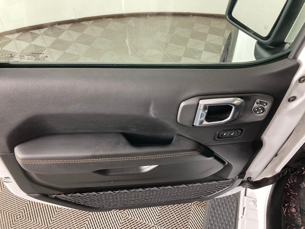 used 2021 Jeep Gladiator car, priced at $34,899