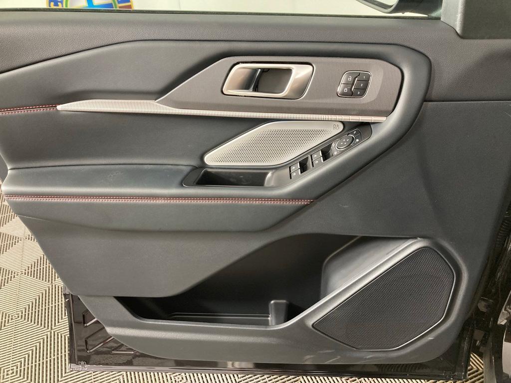 new 2025 Ford Explorer car, priced at $56,423