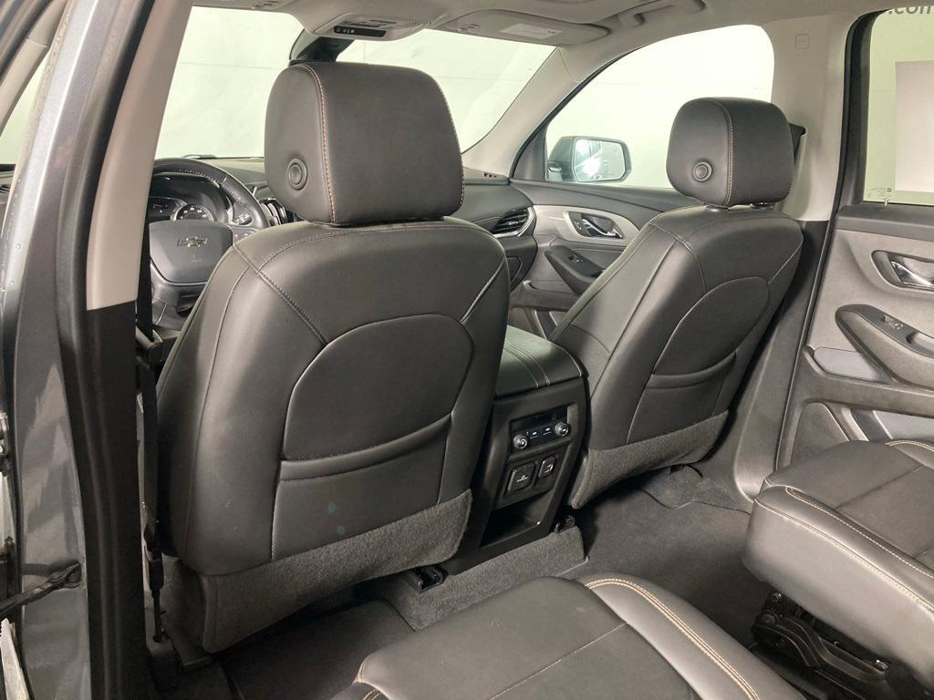 used 2021 Chevrolet Traverse car, priced at $27,329