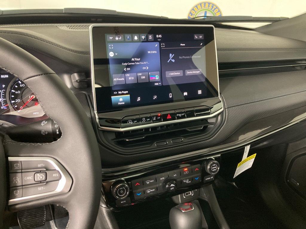 new 2025 Jeep Compass car, priced at $34,500