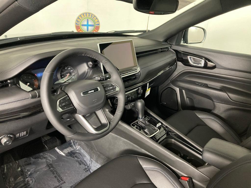 new 2025 Jeep Compass car, priced at $34,500