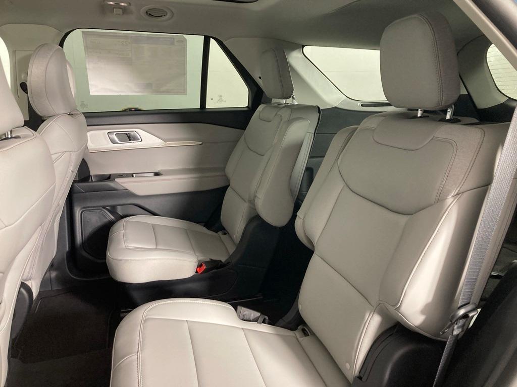 new 2025 Ford Explorer car, priced at $45,162