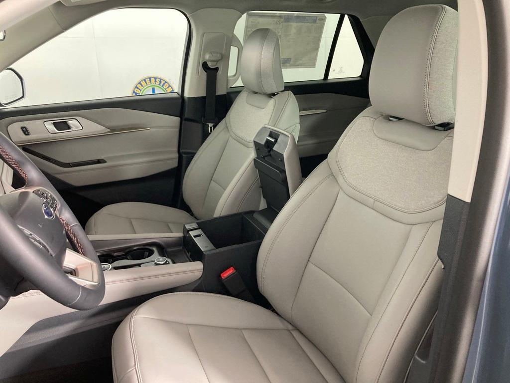 new 2025 Ford Explorer car, priced at $45,162