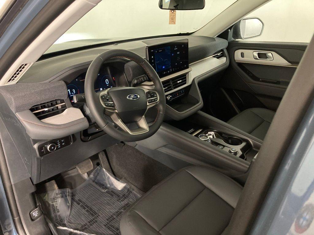 new 2025 Ford Explorer car, priced at $45,723