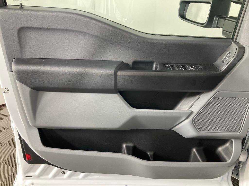 new 2025 Ford F-250 car, priced at $54,935