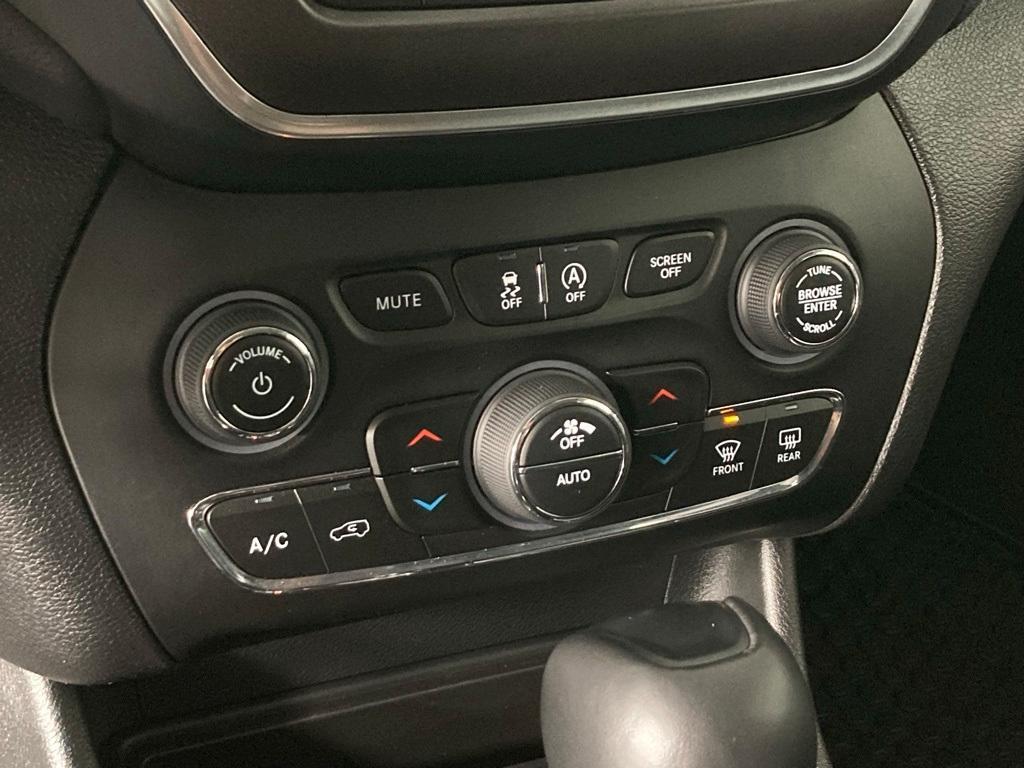 used 2022 Jeep Cherokee car, priced at $29,599