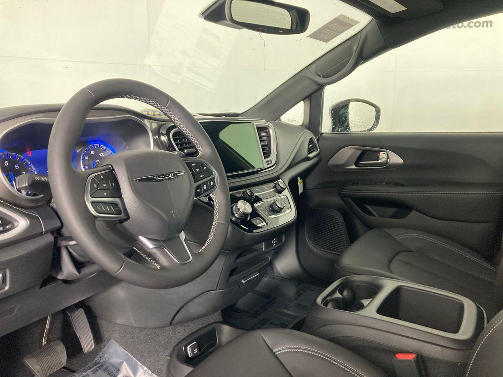 new 2026 Chrysler Pacifica car, priced at $45,385