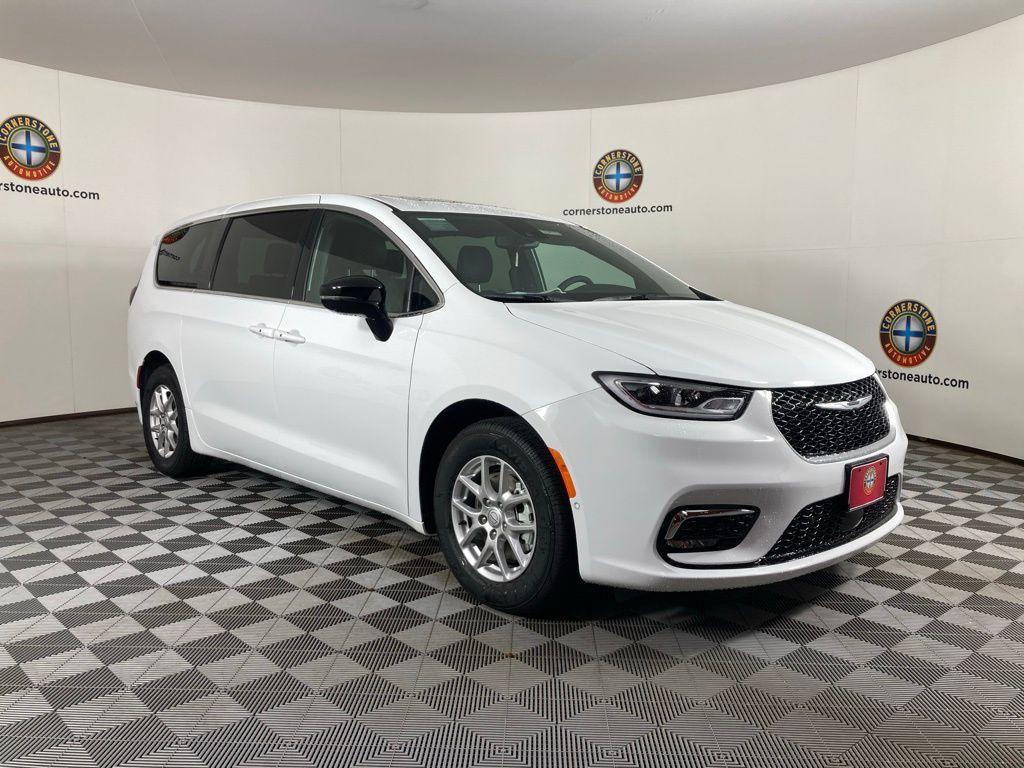 new 2026 Chrysler Pacifica car, priced at $45,385