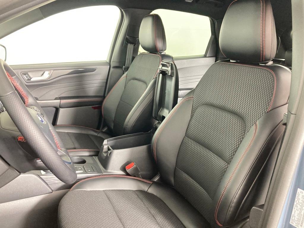 new 2025 Ford Escape car, priced at $30,226