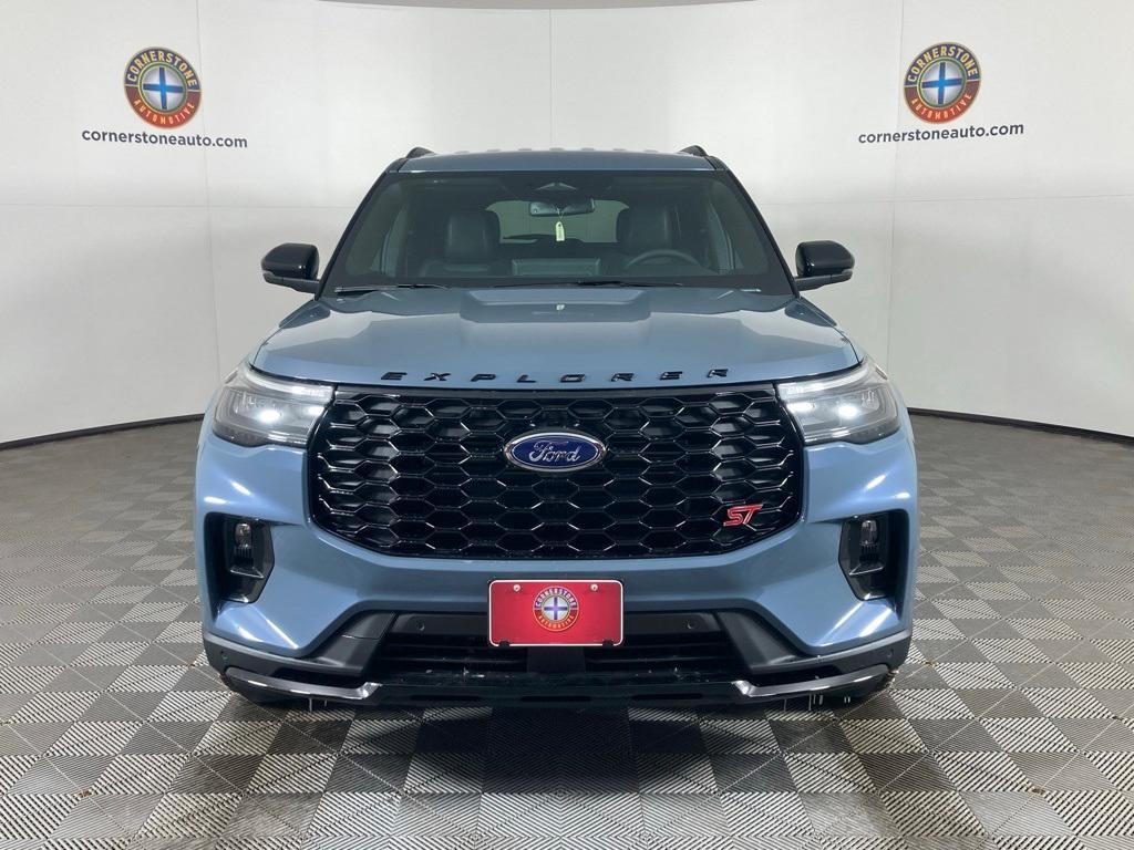 new 2025 Ford Explorer car, priced at $55,600