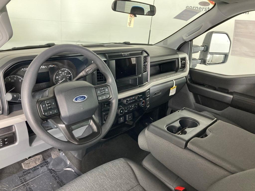 new 2025 Ford F-350 car, priced at $61,990