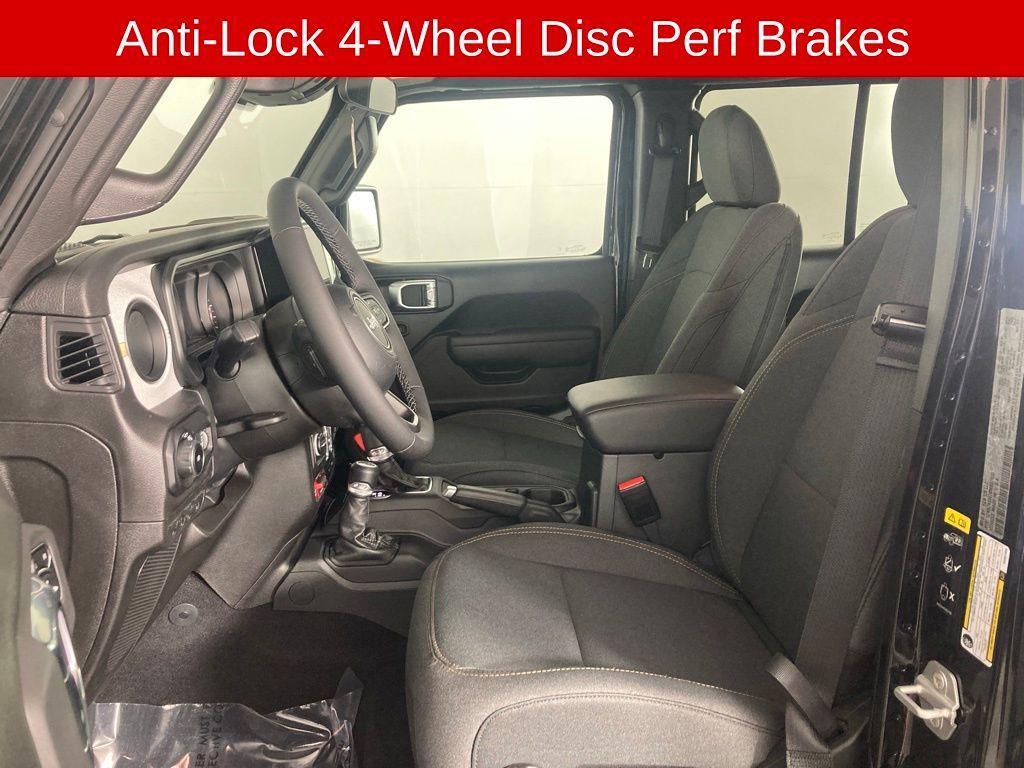 new 2025 Jeep Wrangler car, priced at $50,572