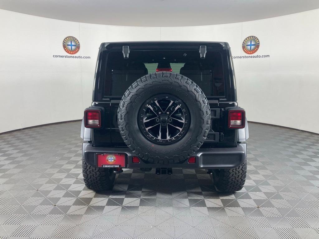 new 2025 Jeep Wrangler car, priced at $52,072