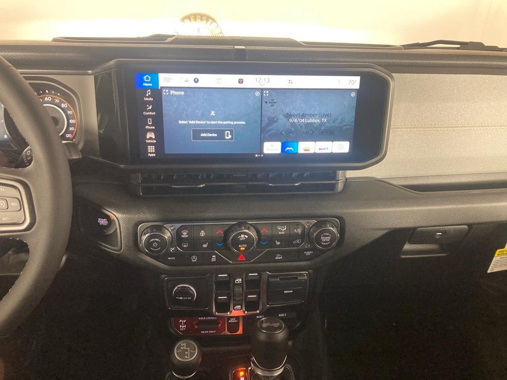 new 2025 Jeep Wrangler car, priced at $52,072