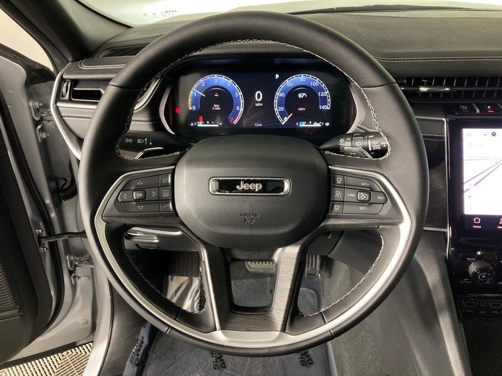 new 2025 Jeep Grand Cherokee car, priced at $48,135