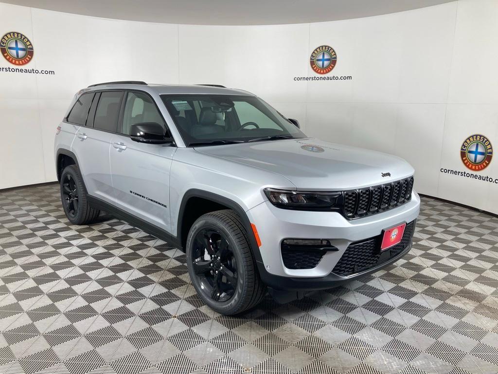 new 2025 Jeep Grand Cherokee car, priced at $48,135