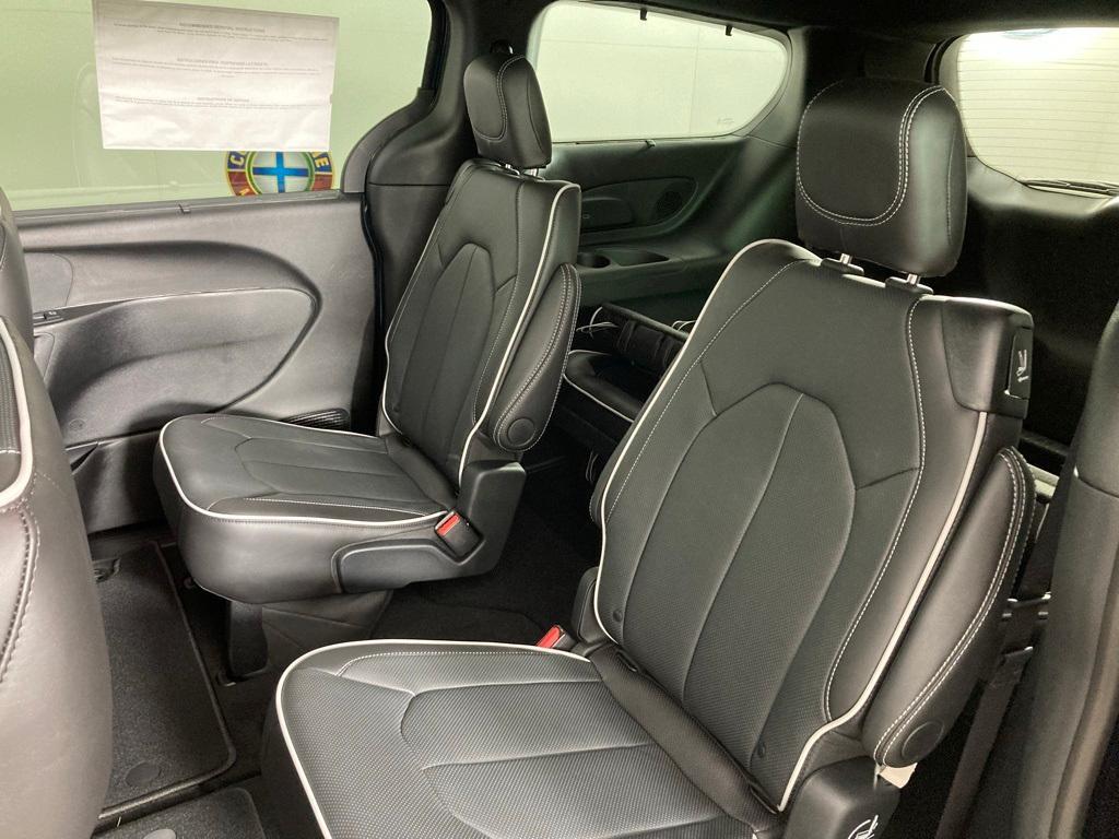 new 2025 Chrysler Pacifica car, priced at $50,814