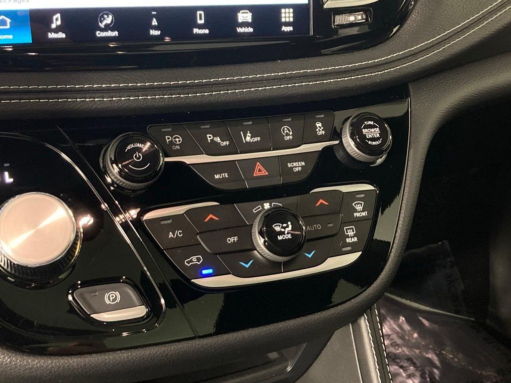 new 2025 Chrysler Pacifica car, priced at $50,814