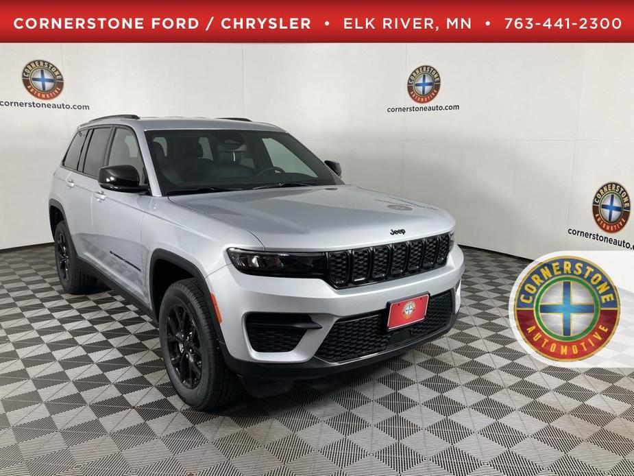 new 2024 Jeep Grand Cherokee car, priced at $38,557