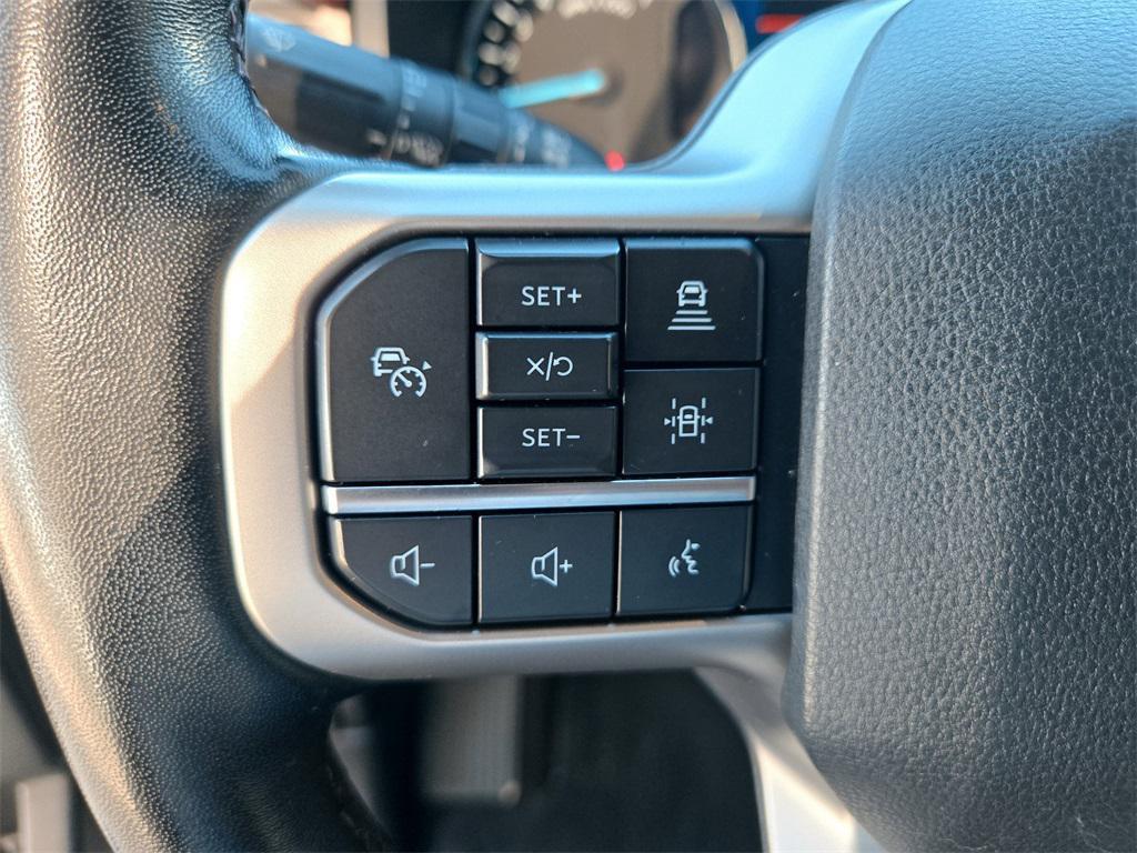 used 2023 Ford Expedition car, priced at $35,961