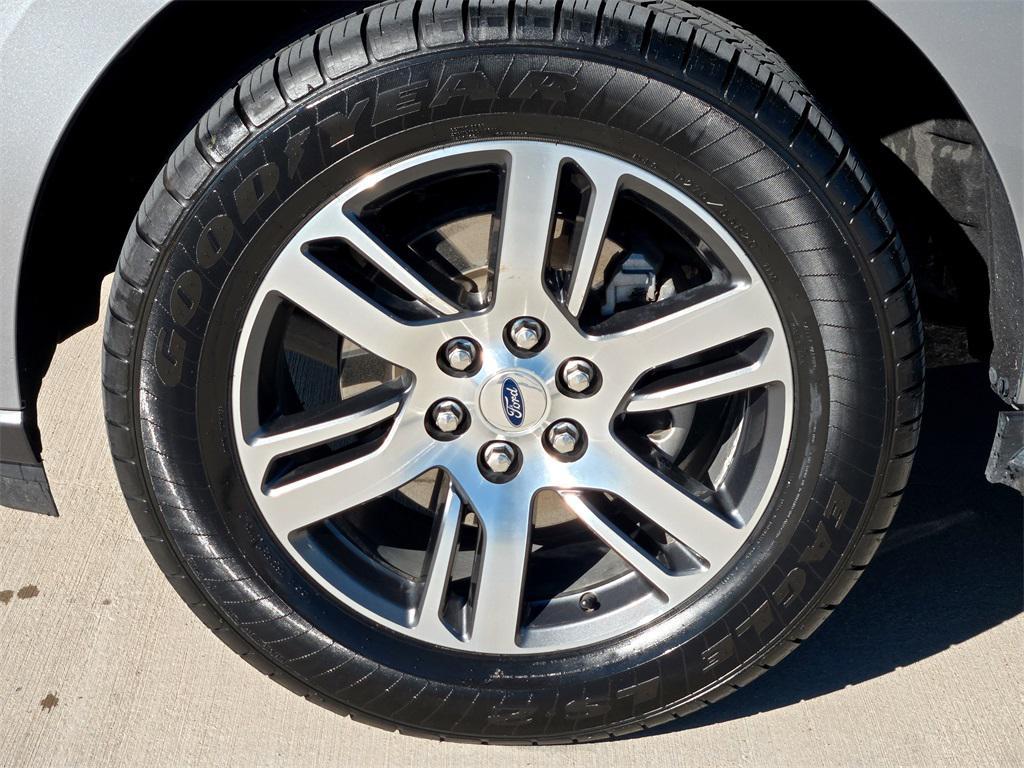 used 2023 Ford Expedition car, priced at $35,961