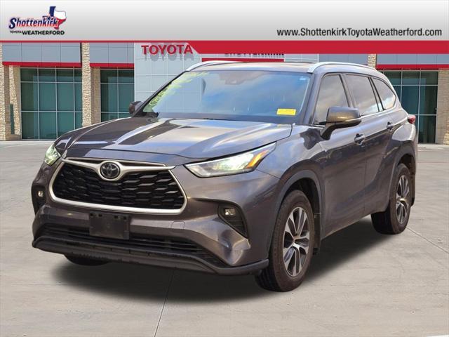 used 2020 Toyota Highlander car, priced at $27,898