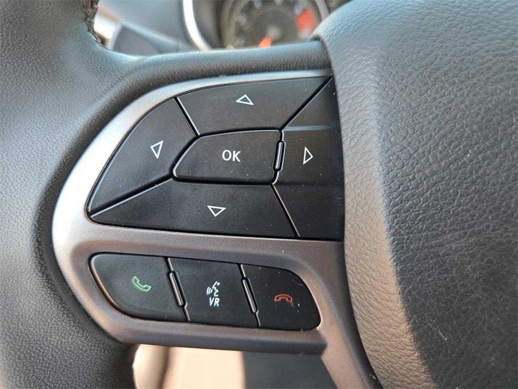 used 2020 Jeep Cherokee car, priced at $17,785