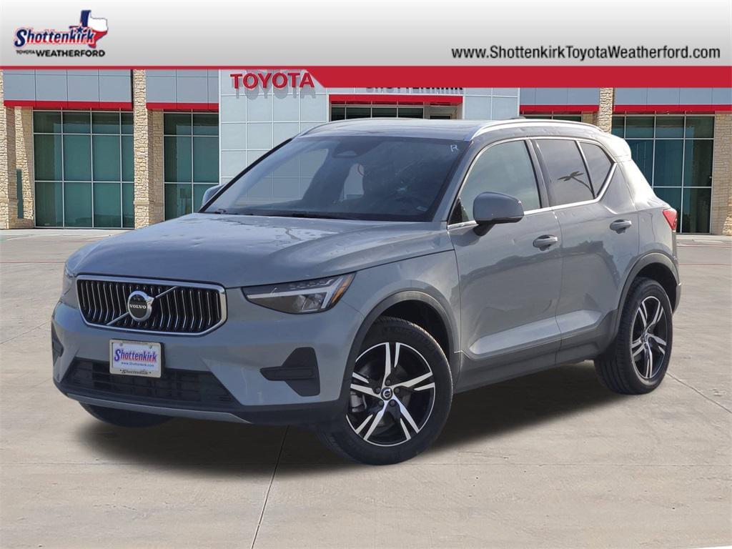 used 2024 Volvo XC40 car, priced at $26,909