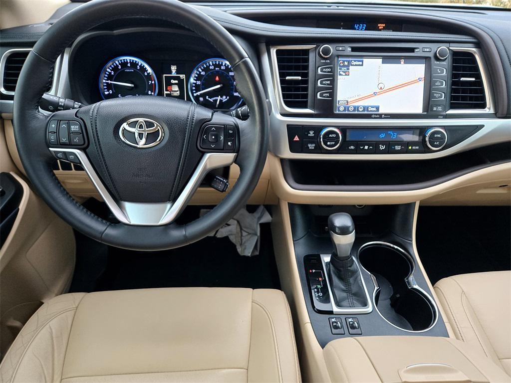 used 2014 Toyota Highlander car, priced at $9,976