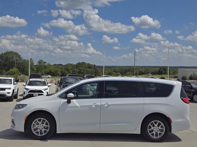 used 2023 Chrysler Pacifica car, priced at $21,701