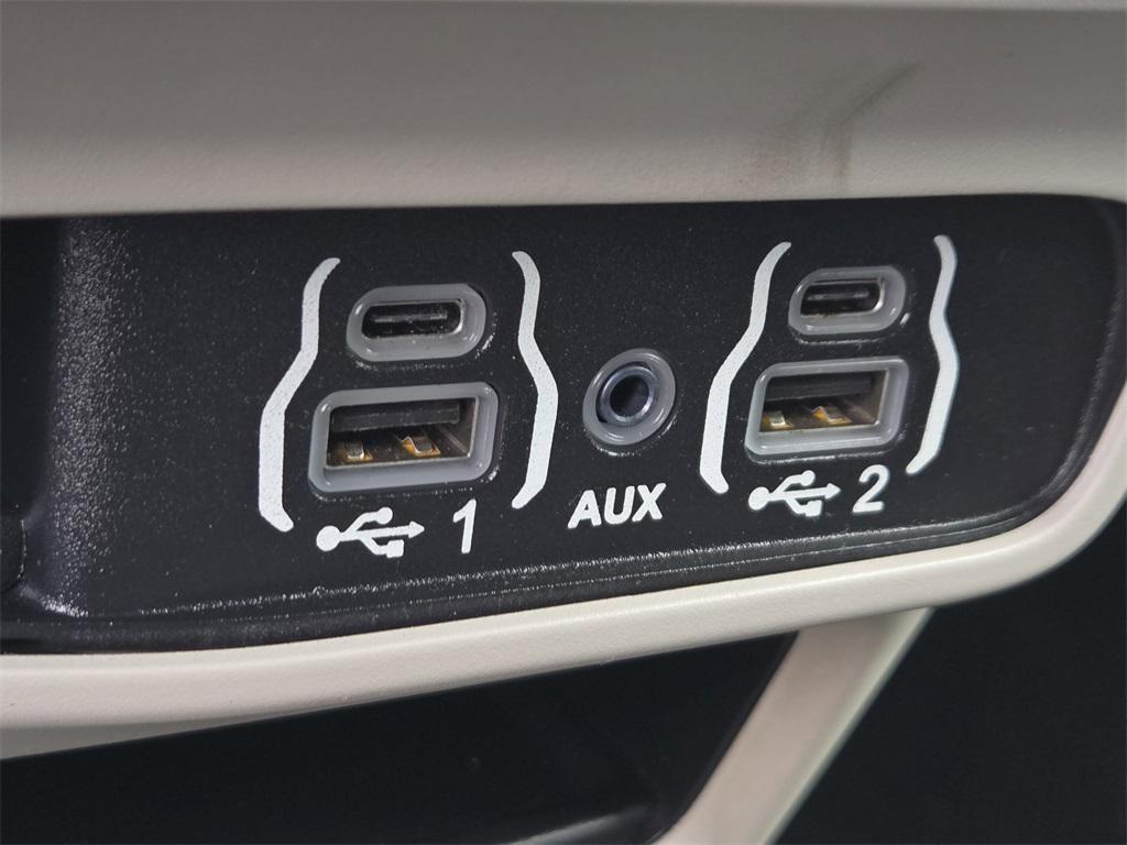 used 2023 Chrysler Pacifica car, priced at $21,701