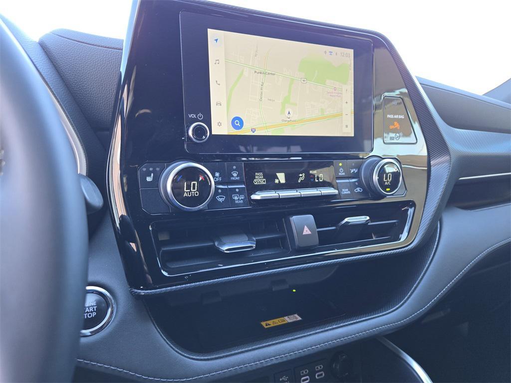 used 2023 Toyota Highlander car, priced at $29,942