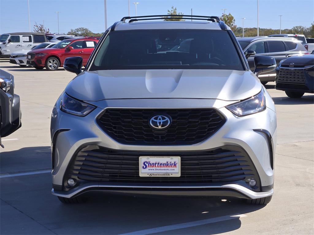 used 2023 Toyota Highlander car, priced at $29,942