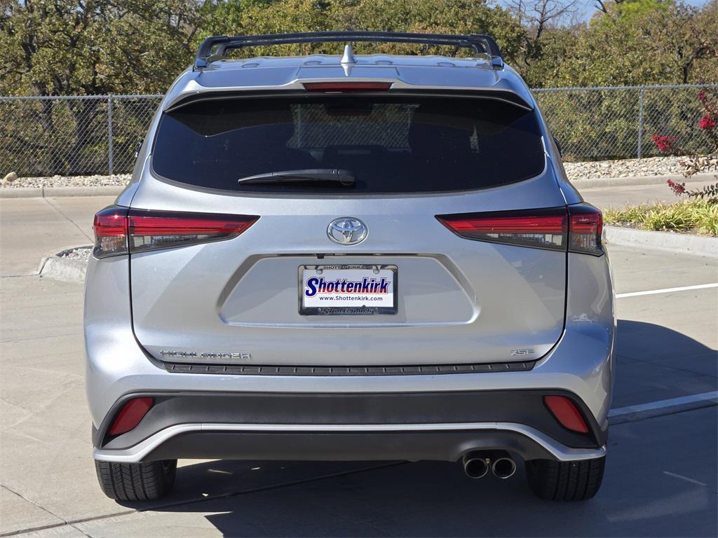 used 2023 Toyota Highlander car, priced at $29,942