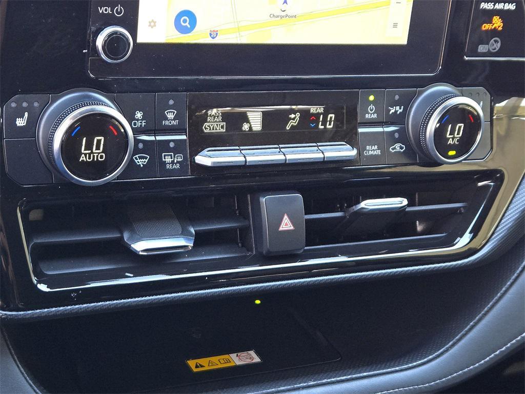 used 2023 Toyota Highlander car, priced at $29,942