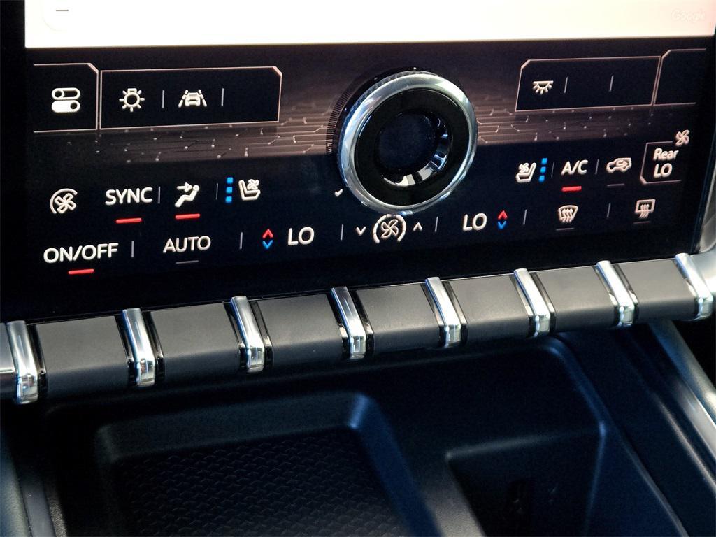 used 2024 GMC Acadia car, priced at $43,684