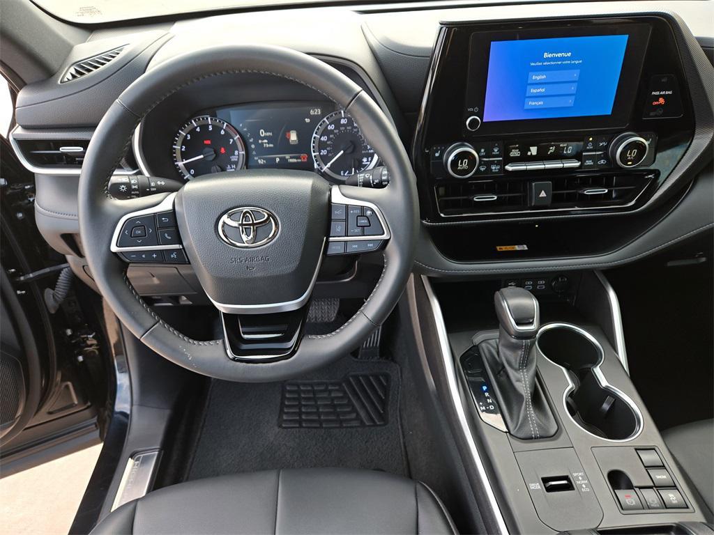 used 2024 Toyota Highlander car, priced at $41,485