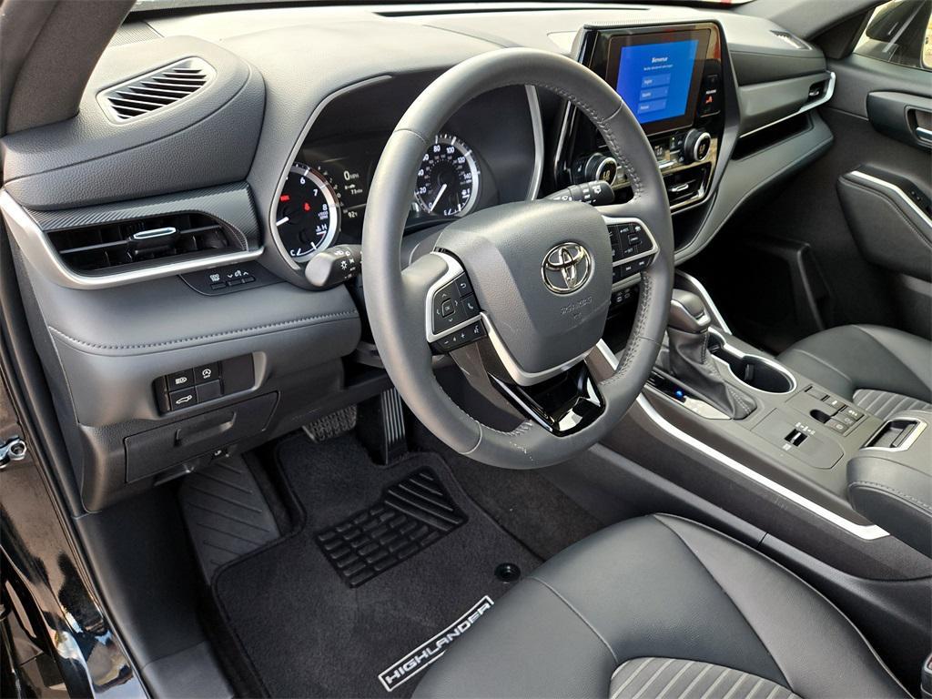 used 2024 Toyota Highlander car, priced at $41,485