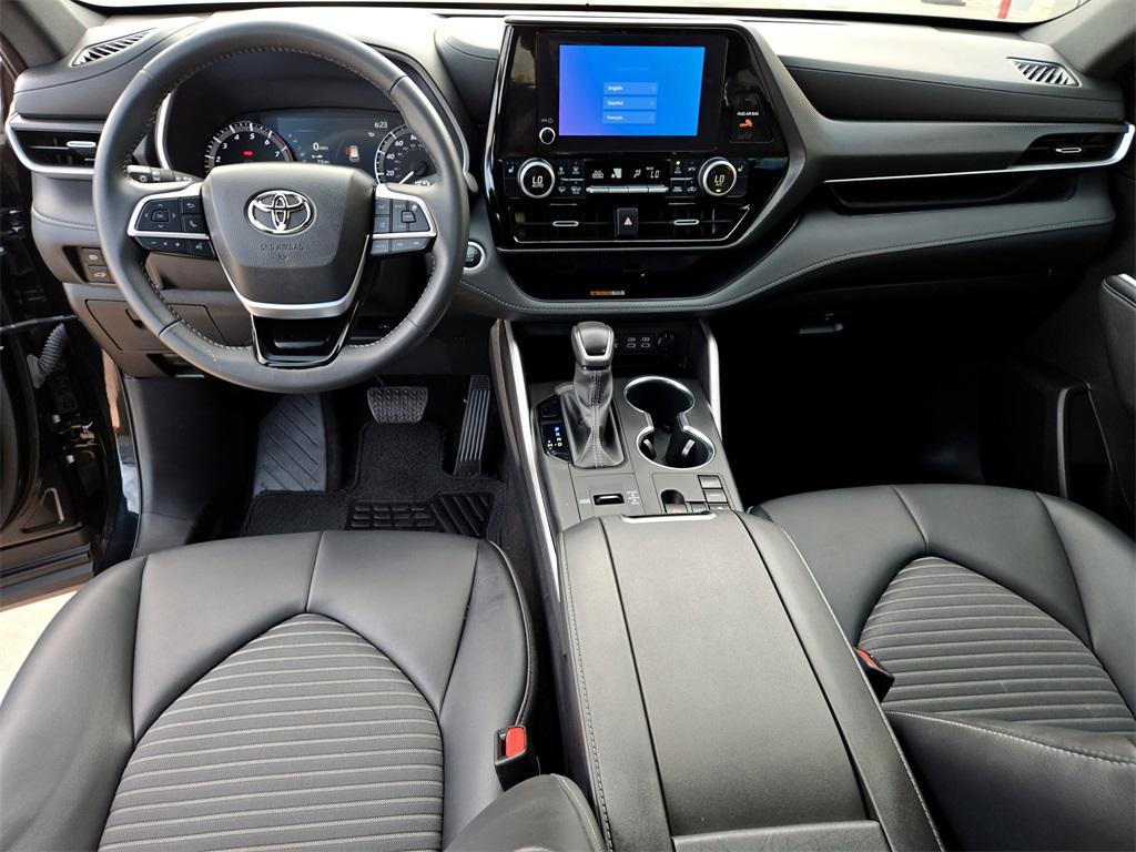 used 2024 Toyota Highlander car, priced at $41,485
