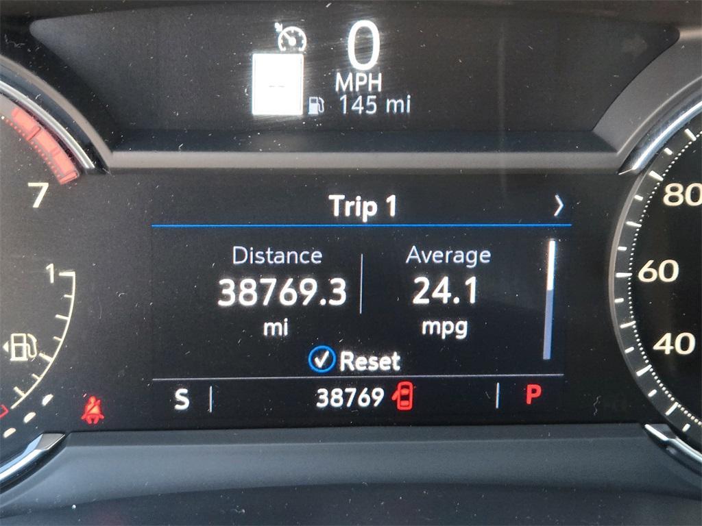 used 2024 Cadillac XT5 car, priced at $32,783