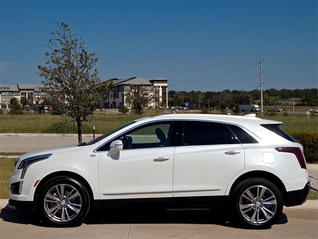 used 2024 Cadillac XT5 car, priced at $32,783