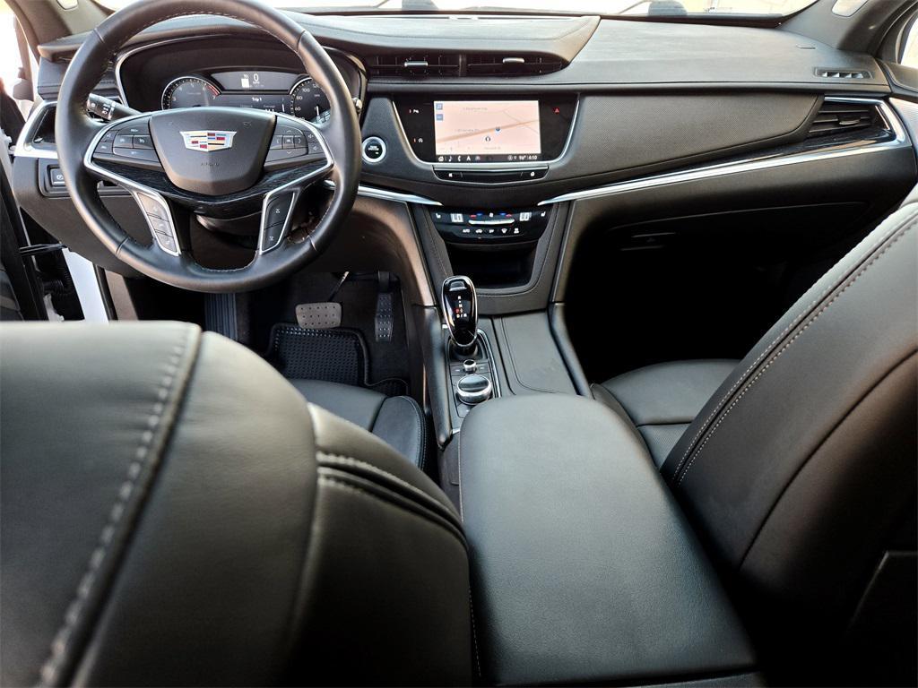 used 2024 Cadillac XT5 car, priced at $32,783