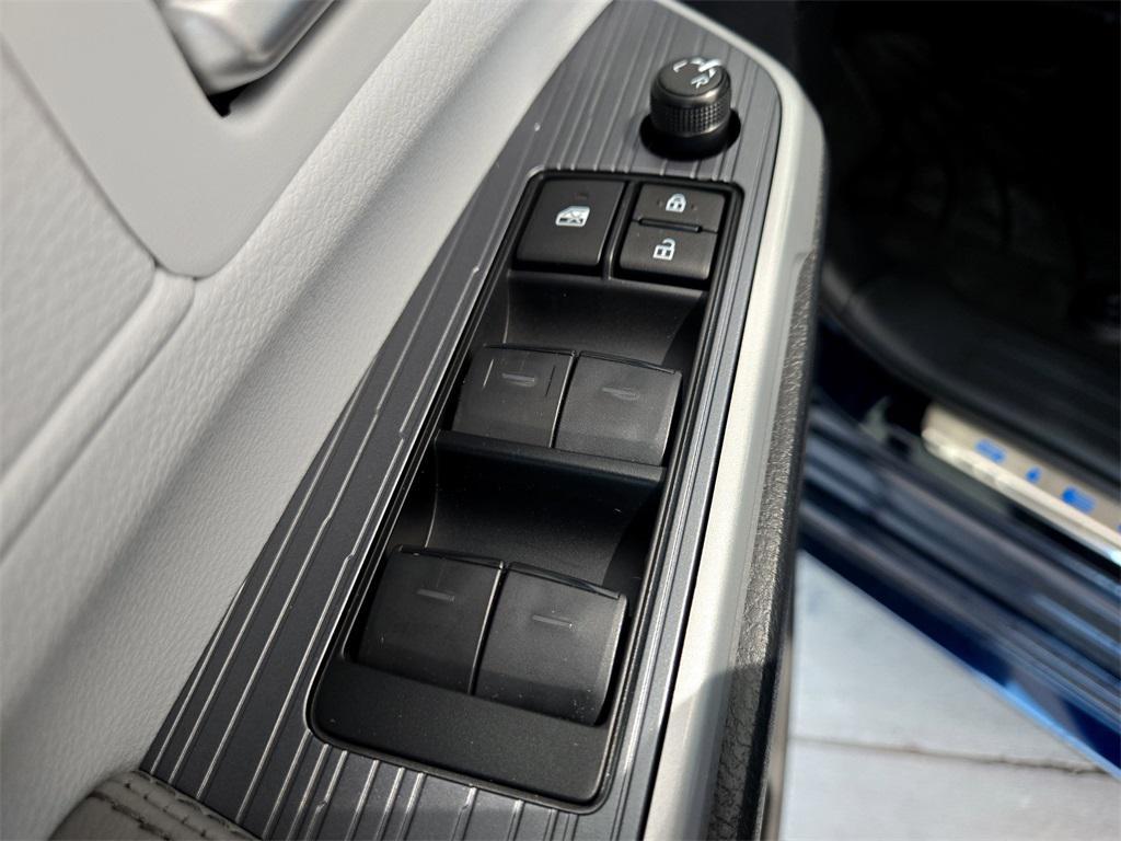 new 2025 Toyota Sienna car, priced at $48,668