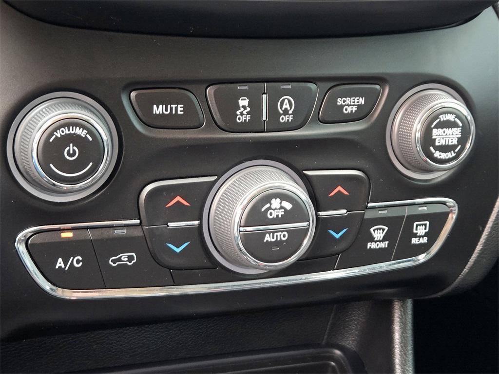 used 2022 Jeep Cherokee car, priced at $22,698